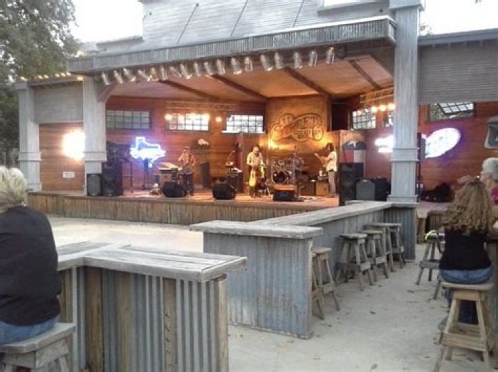 Exploring the Vibrant Atmosphere of 11th Street Bar in Bandera, TX