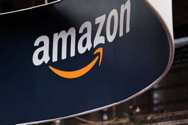 Amazon and the Evolution of E-Commerce: A Comprehensive Guide