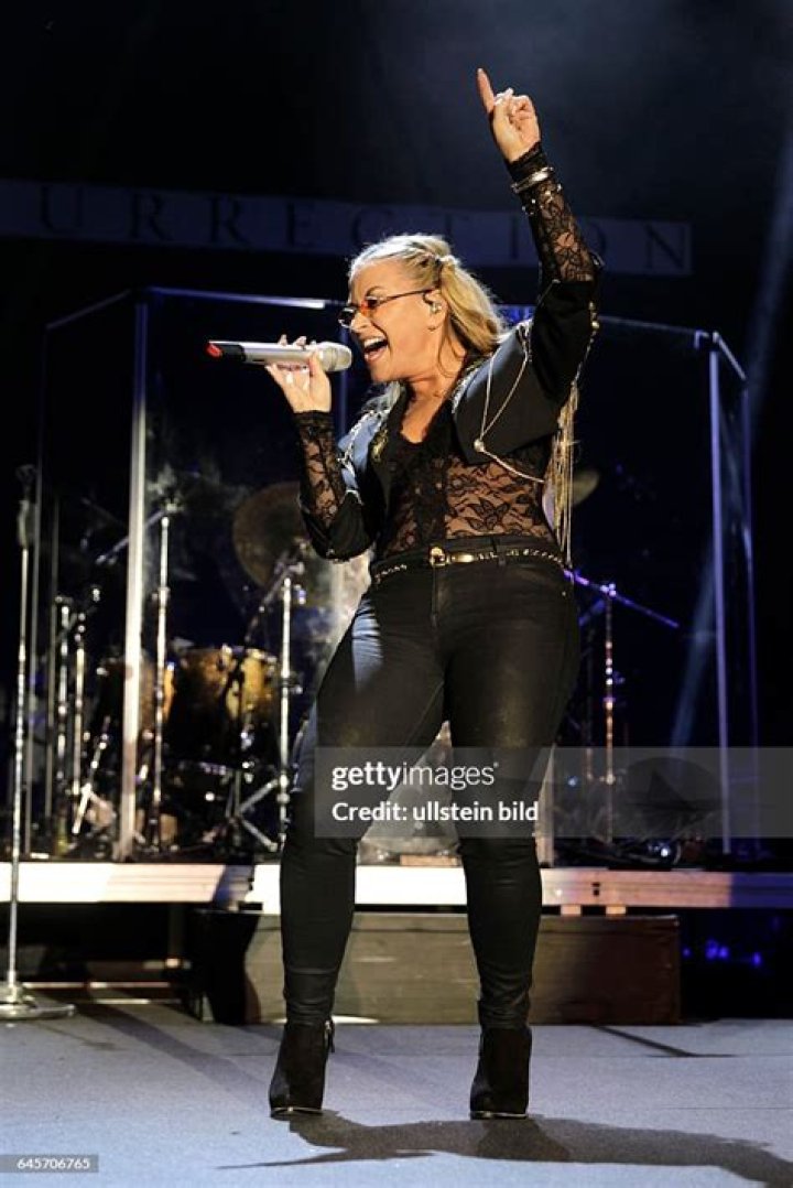 Anastacia Newkirk: The Journey of a Pop Icon
