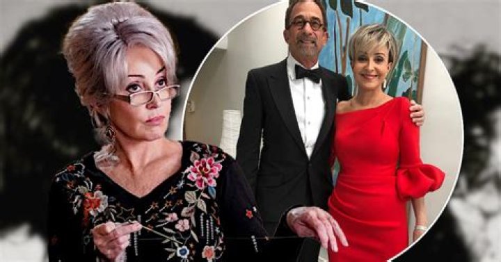 Annie Potts: A Look into Her Marriage Partner and Personal Life