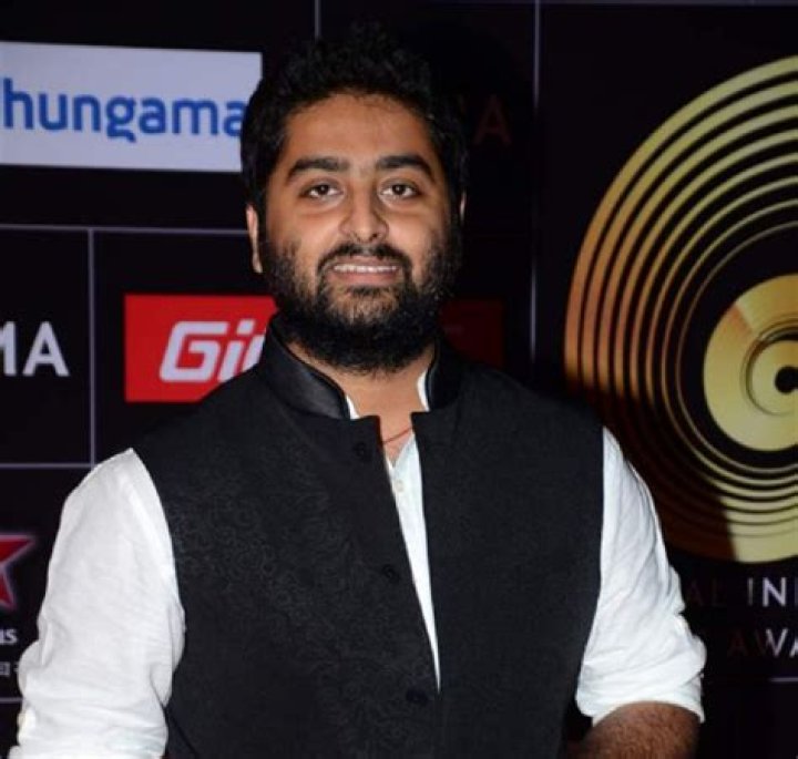 How Tall is Arijit Singh? Discovering the Height of India's Beloved Singer