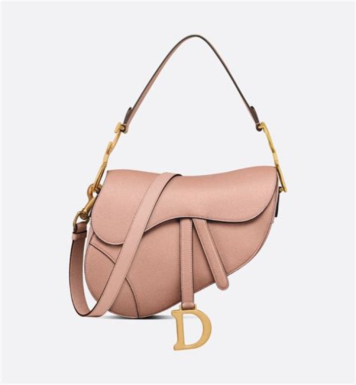 Discover the Allure of the Dior Pink Bag: A Fashion Statement