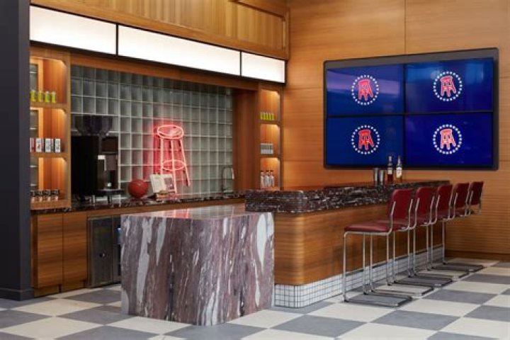 Exploring the Barstool Chicago Office: A Hub of Sports Entertainment