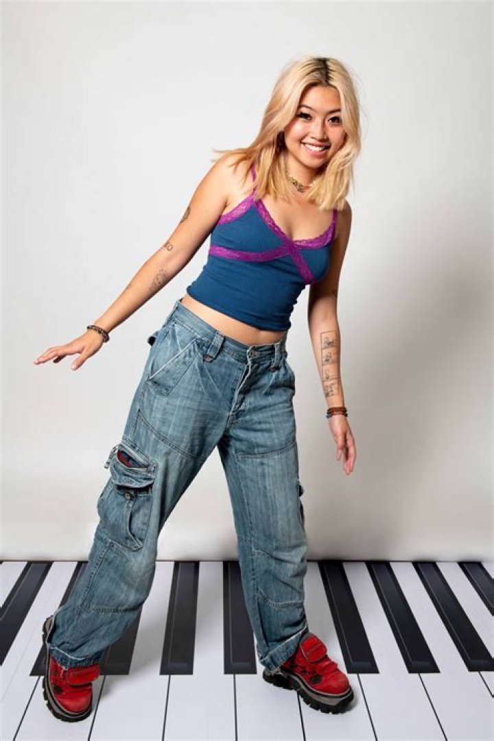 Understanding Beabadoobee's Weight Journey: Insights and Inspirations