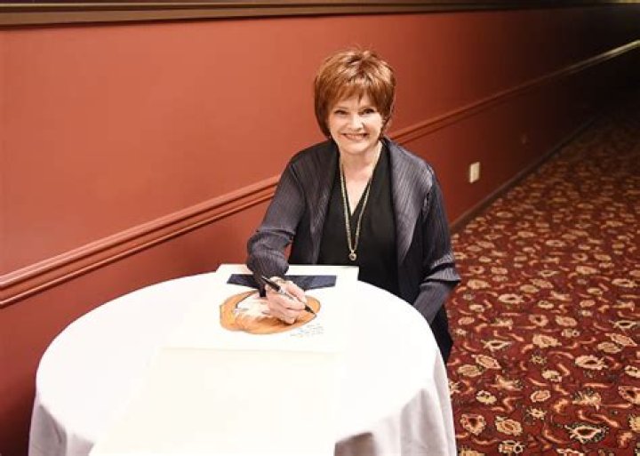 Uncover the Net Worth of Blair Brown: The Acclaimed Actress and Singer