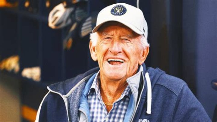 Bob Euker: A Legend in Sports Broadcasting and Comedy