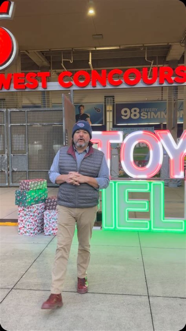 Can You Take Nose Rings Out: A Comprehensive Guide