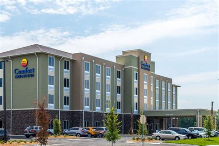 Discover the Comfort and Convenience of Comfort Inn &amp; Suites