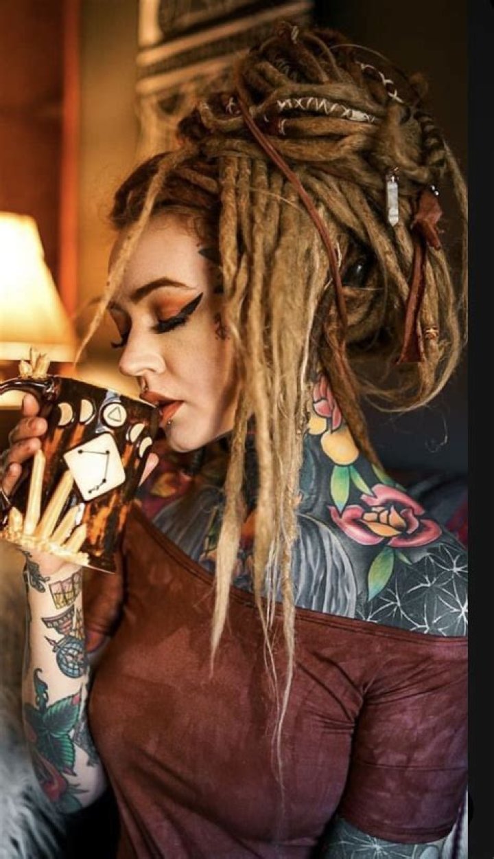 Creative and Stylish Costumes for Dreadlocks: A Complete Guide