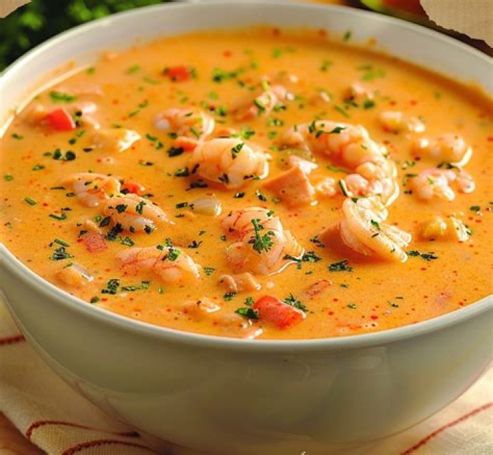 Delightful Indulgence: The Art of Crab and Shrimp Bisque