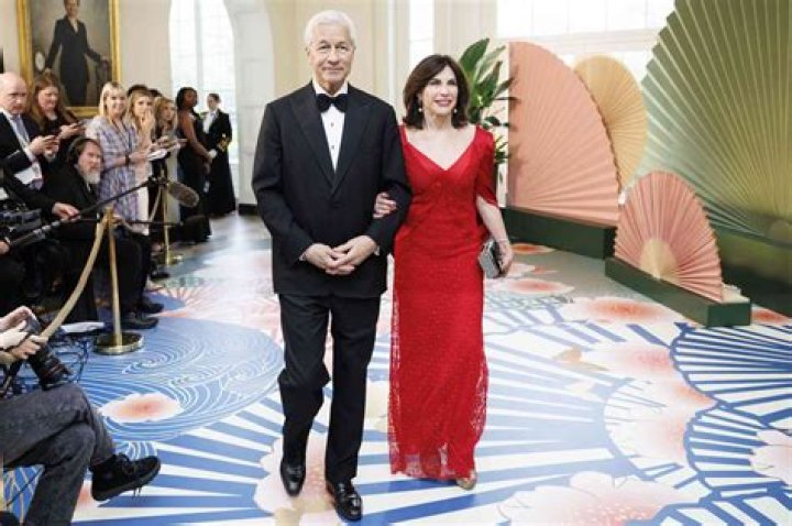 Does Jamie Dimon Have a Wife? A Comprehensive Look into His Personal Life
