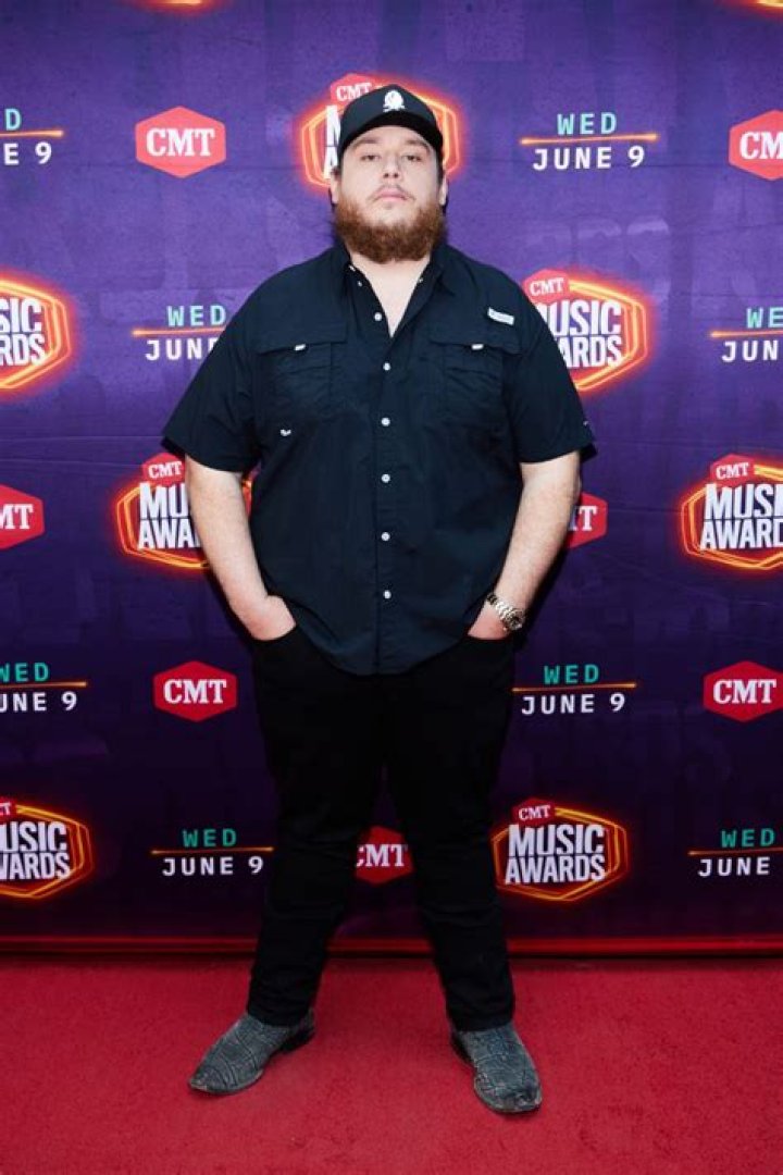 Does Luke Combs Have a Brother? Discovering the Family of the Country Star