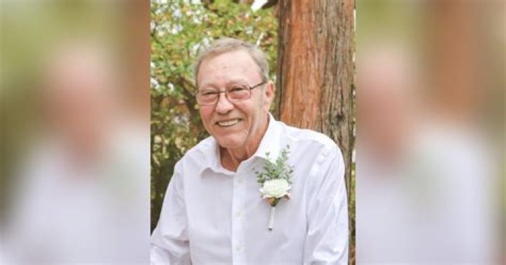 Honoring Lives at Erman Smith Funeral Home in Pittsburg, Texas