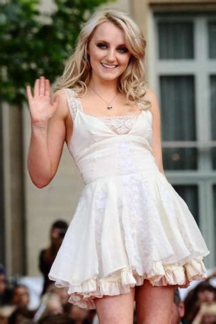 Evanna Lynch Height: Everything You Need to Know About the Harry Potter Star