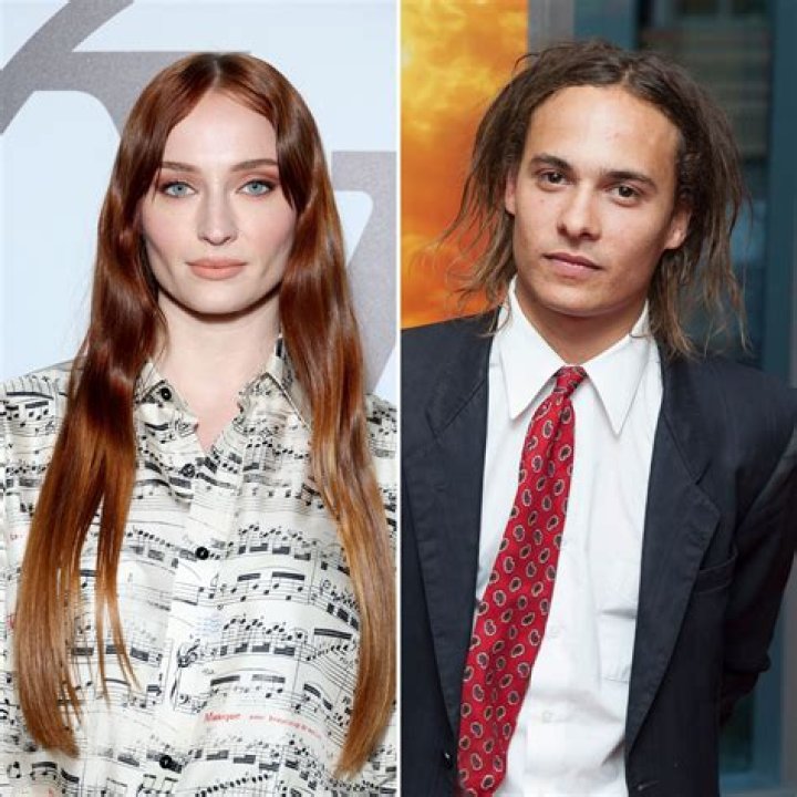 Unveiling the Mystery of Frank Dillane's Girlfriend