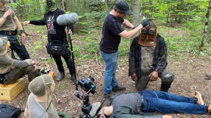 Exploring the Impact and Sensitivity of Gory Photos in Media