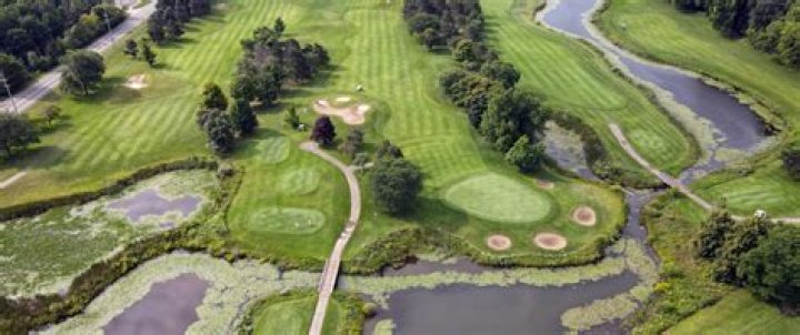 Discovering the Charm of Groesbeck Golf Course