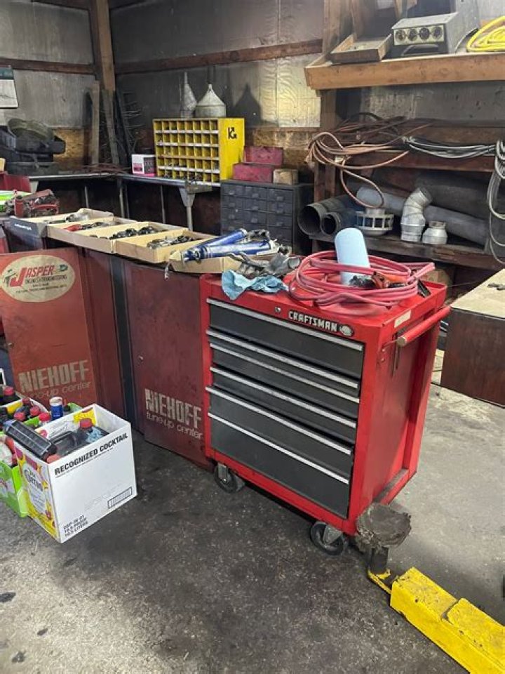 Hawhee Auction: Exclusive Items Up for Grabs!