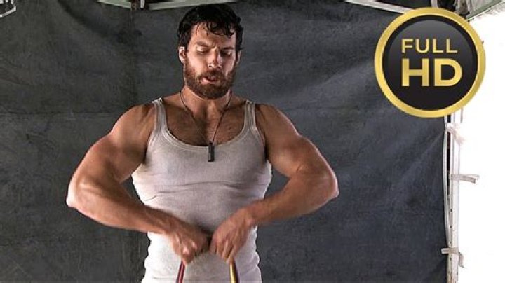 Unveiling Henry Cavill's Weight: The Journey of a Superhero