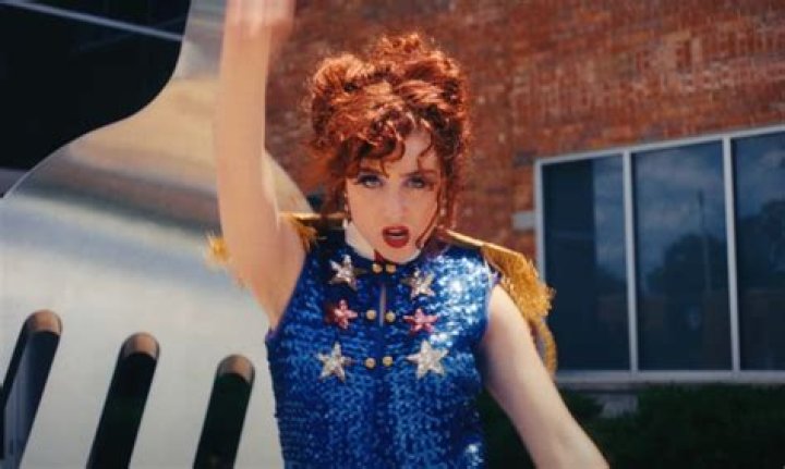 How Much Does Chappell Roan Weigh? A Comprehensive Look