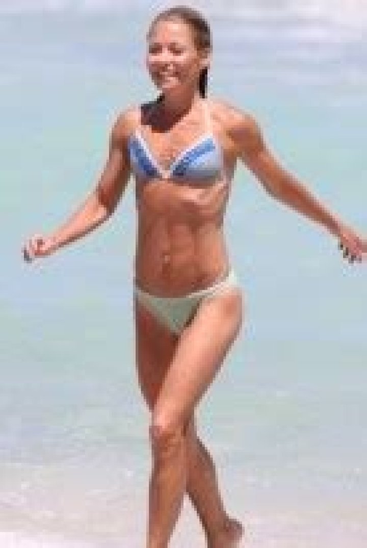 How Much Does Kelly Ripa Weigh? Exploring the Secrets Behind Her Fitness and Lifestyle