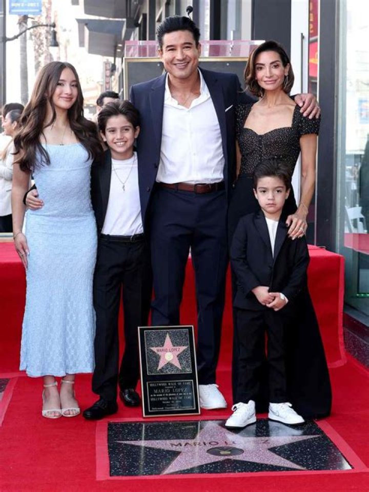 How Much Is Mario Lopez Worth: A Deep Dive into the Star&rsquo;s Wealth