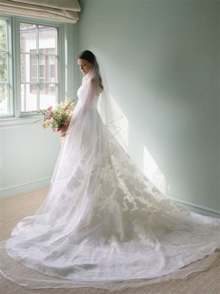 How Old is Audrey Le Strat? Exploring the Life and Career of a Rising Star