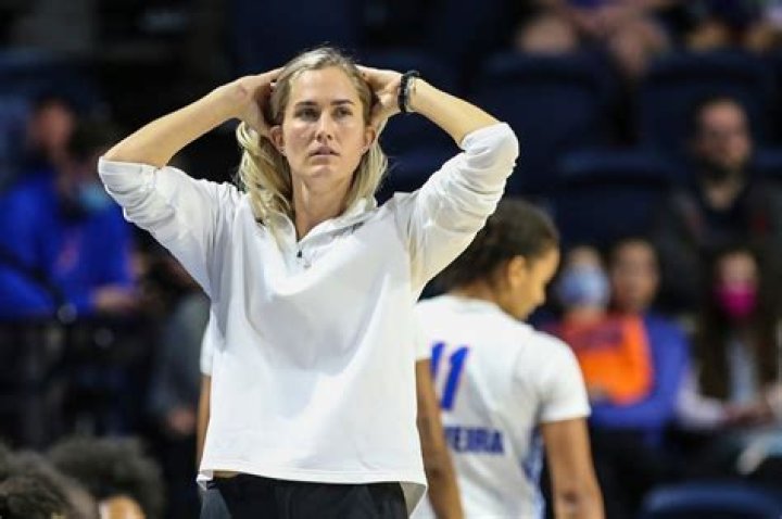 Is Kelly Rae Finley Married - An Exclusive Insight