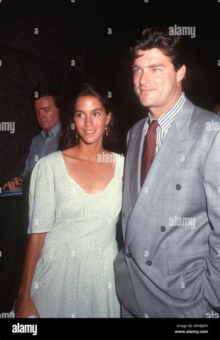 Who is Jami Gertz's Husband? (Name and Details Revealed)