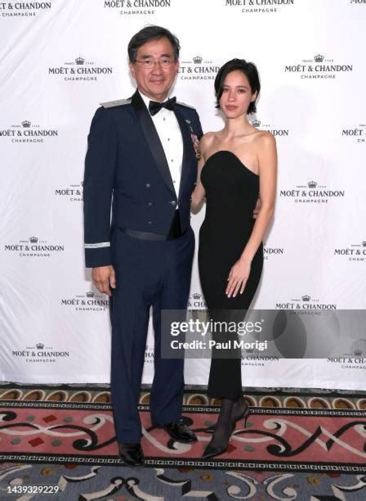 Discovering the Life and Career of Jean Chow: A Comprehensive Overview