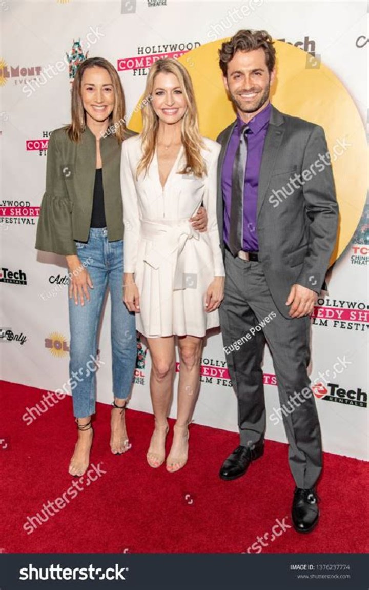 Jonathan Stoddard's Wife: The Love Story of Taylor Watson