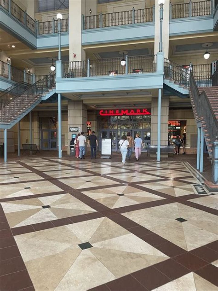 Juban Crossing Tavern: The Ultimate Guide to a Vibrant Cultural Hub