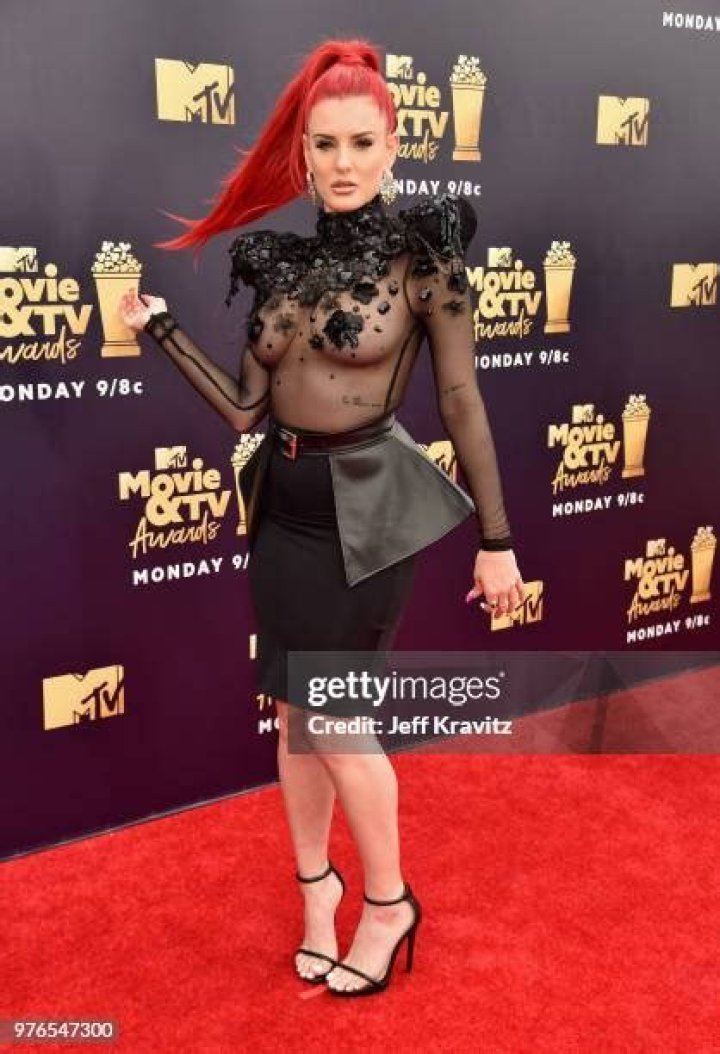 Justina Rapper: A Phenomenon in the Music Industry