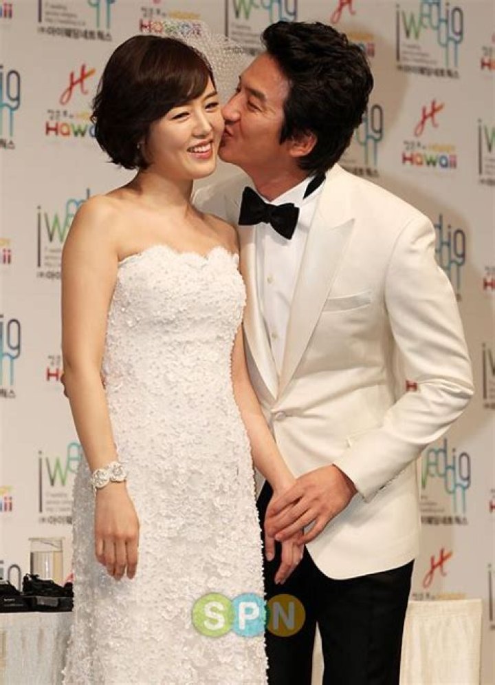 Unveiling the Life of Kim Nam Gil's Wife: A Glimpse Behind the Scenes