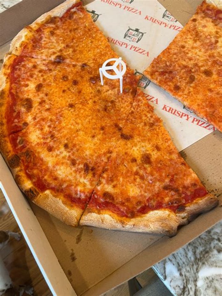Krispy Pizza: A Slice of Old Bridge Township, NJ