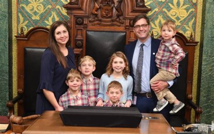 Unveiling the Life of Larry Fink's Daughter: A Journey of Influence and Inspiration