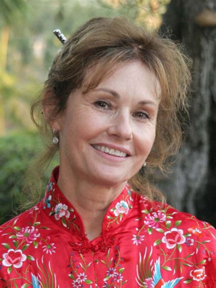 Lori Saunders: A Comprehensive Insight into the Life and Career of the Talented Actress