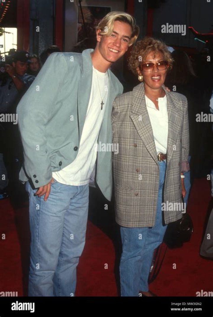 Mark-Paul Gosselaar Mom: A Closer Look at the Life, Career, and Family