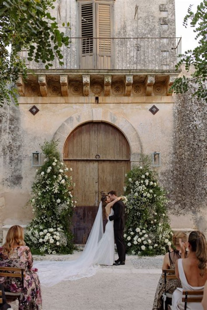 Matthew and Audrey Le Strat Hussey Age Difference: A Deep Dive Into Their Relationship