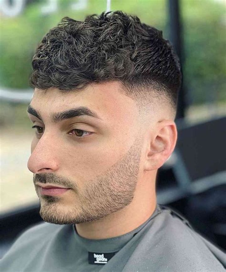 Discover the Trendy Mid Taper with Textured Fringe: A Comprehensive Guide