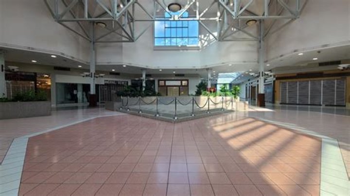 Northfield Square Mall, IL: Your Ultimate Shopping Destination