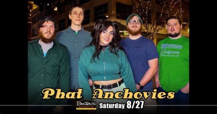 Crispy, Flavorful Phat Anchovies: Delicious Bites!