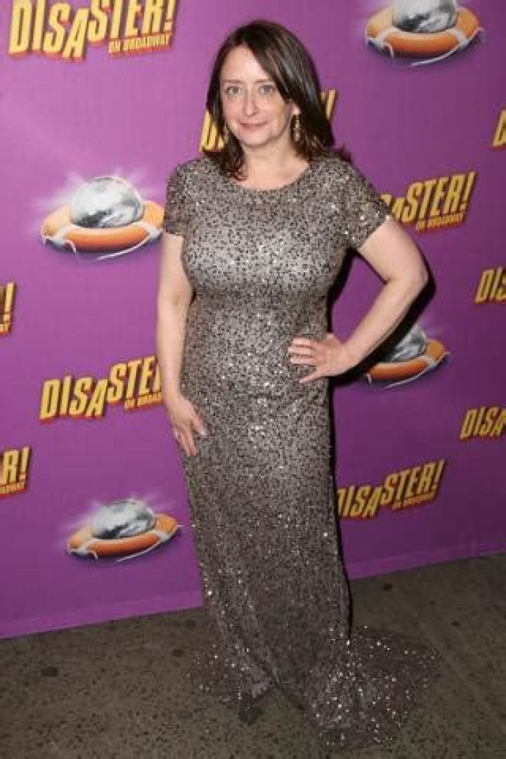 Everything You Need to Know About Rachel Dratch Height and Her Life