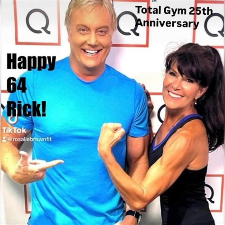 Exploring the Luxurious Life: Rick Domeier House