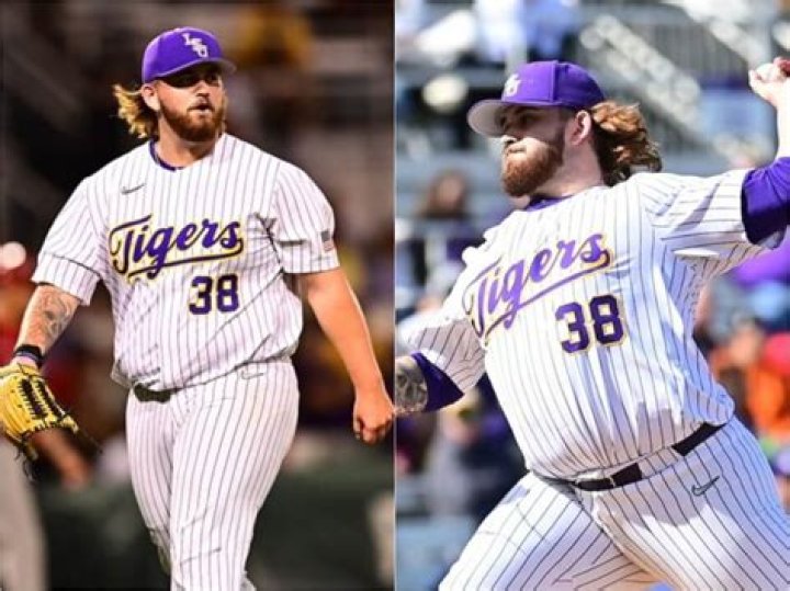 The Estimated Net Worth of Former NFL Wide Receiver Riley Cooper