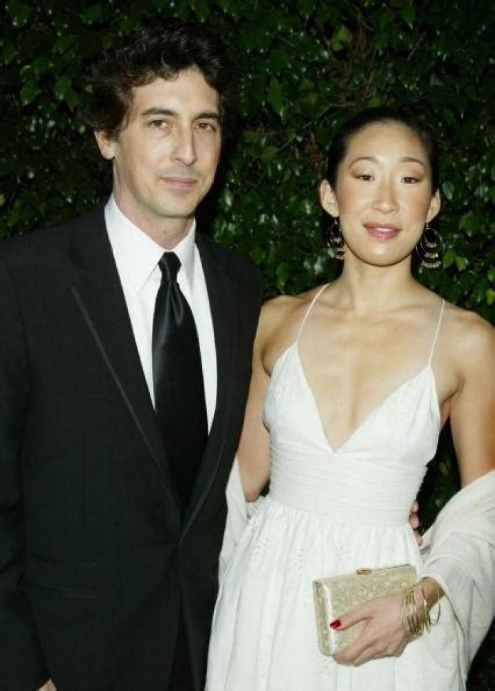 Exploring Sandra Oh's Partners: A Closer Look at Her Relationships