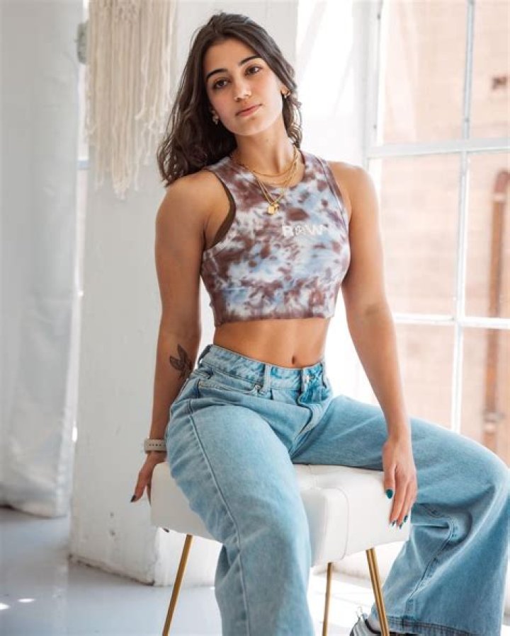 Sara Saffari Naked: A Deep Dive into the Controversy and Impact