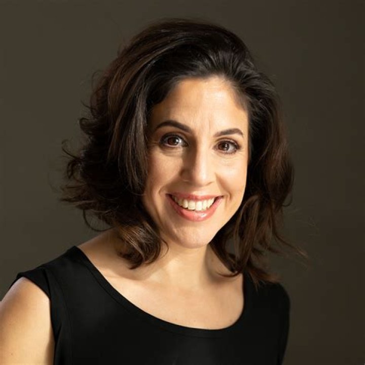 Sarah Lamdan: Unveiling the Life and Achievements of a Remarkable Figure