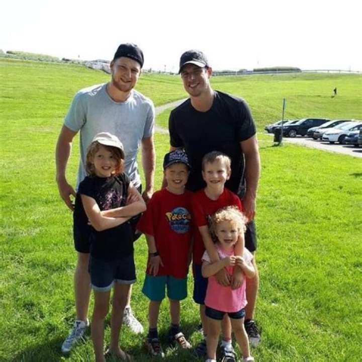 Inside the Lives of Sidney Crosby's Kids