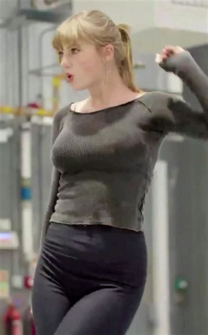 Taylor Swift's Bold Moments: A Look at Taylor Swift Nipples